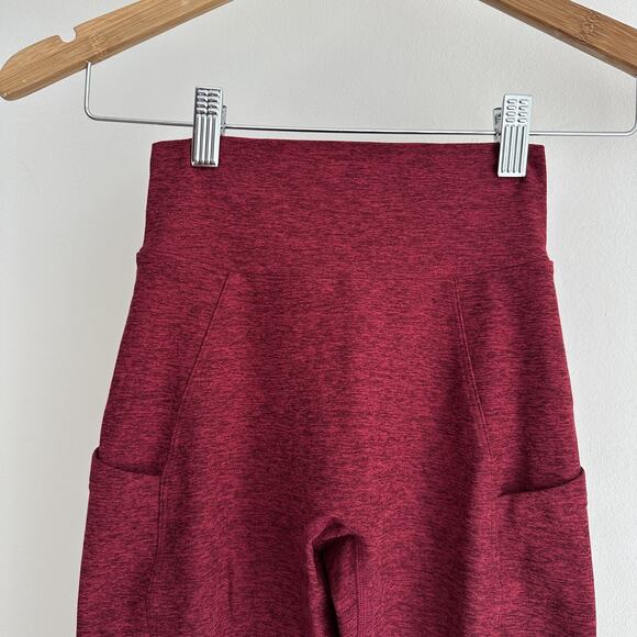 Bombshell Sportswear Leggings XS Red V Back Scrunch Pockets Yoga Gym Training - Picture 4 of 8